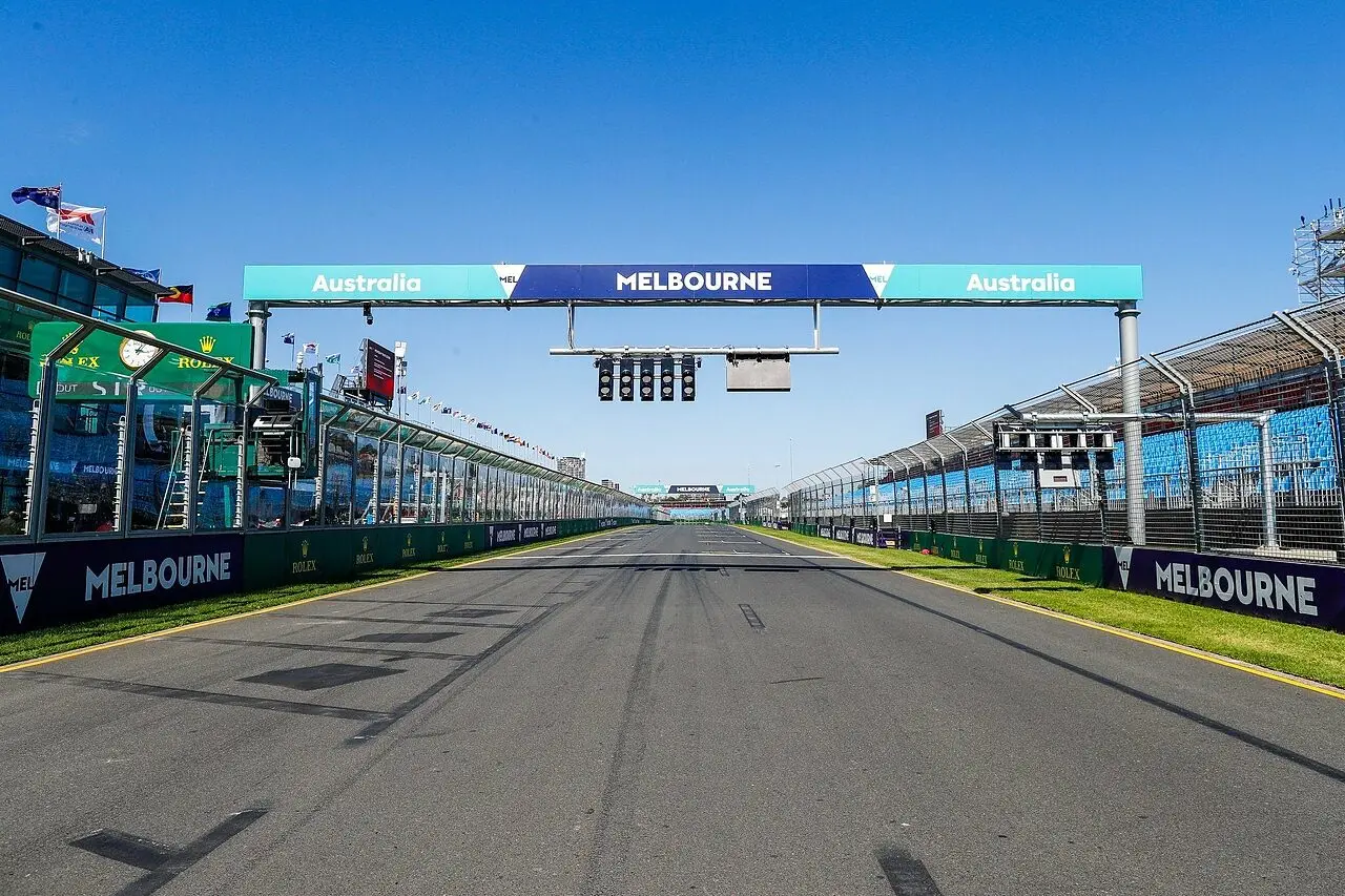 Melbourne Riaccende i Motori: La Nuova Era della Formula 1 Comincia con un Dominio Mercedes