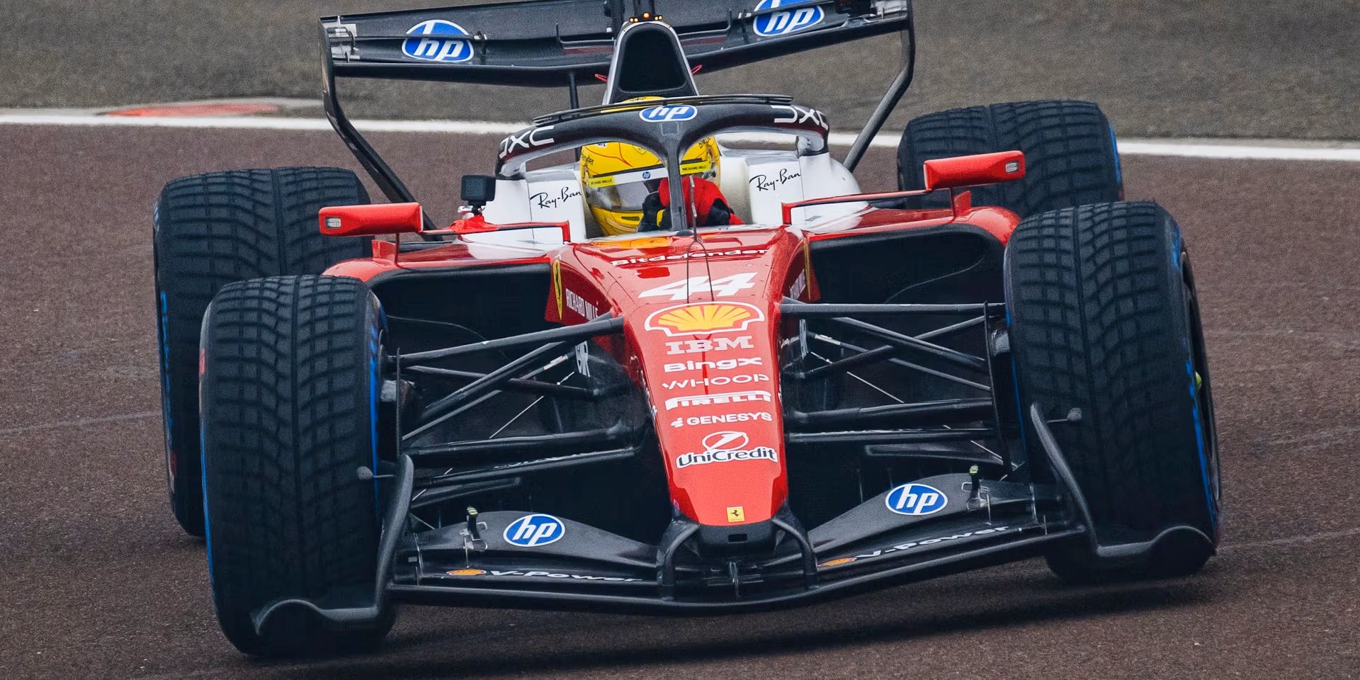 La Ferrari che Non Urla: Viaggio nel Progetto SF-26