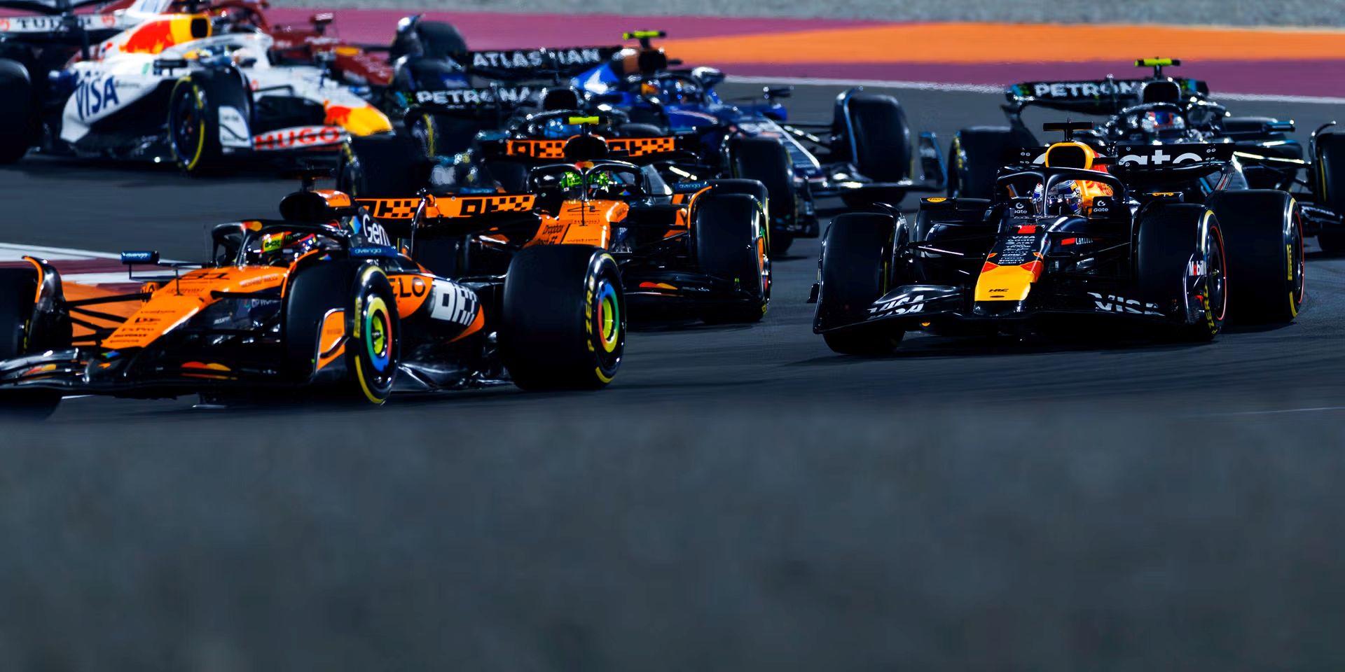 Qatar: Umidità, Tensione e un Mondiale che Respira