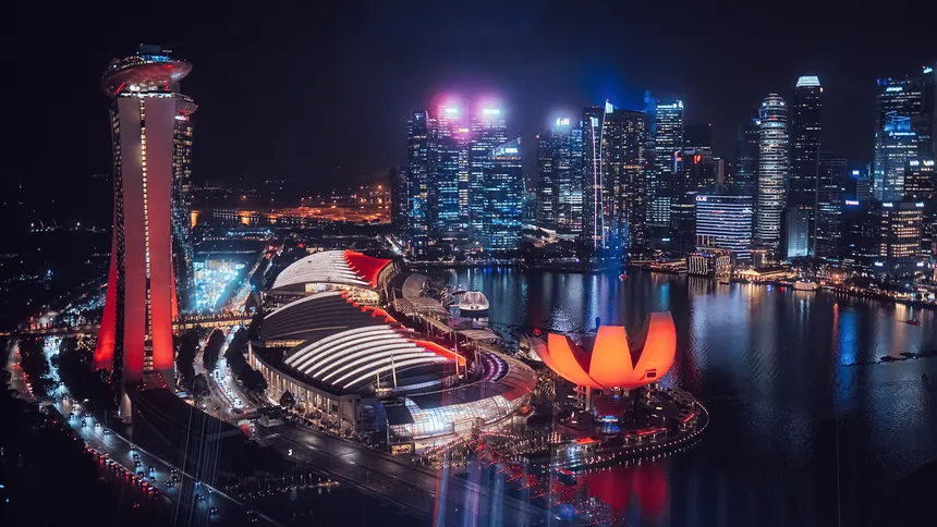 Marina Bay accende le luci sul Mondiale